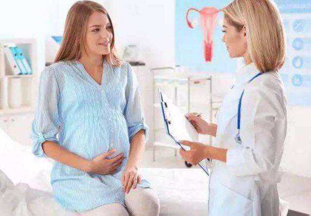 如何轻松应对怀孕早期的腹部胀气问题?